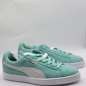 Mint Puma Sneakers Size 9